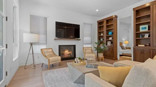14930 Hesby Street, Sherman Oaks, CA 91403