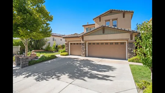 17859 Wren Drive Canyon Country, CA |